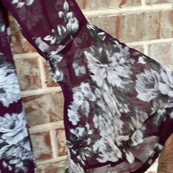 Speechless Plum Floral Sheer Lined Tunic Blouse - Picture 5 of 8